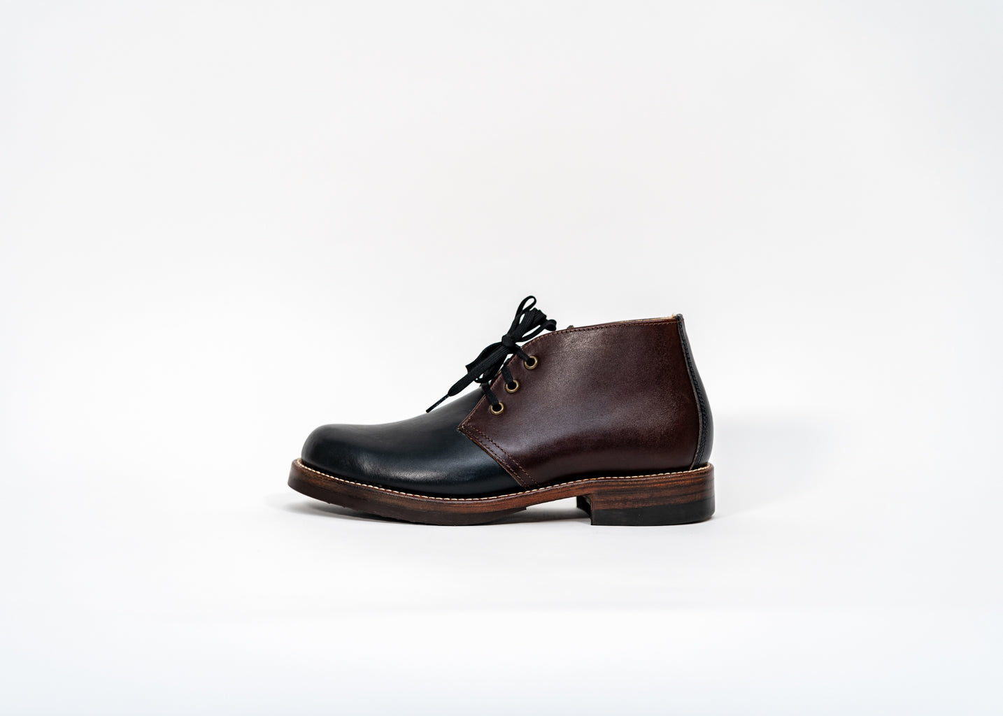 Classic Dual Color Chukka